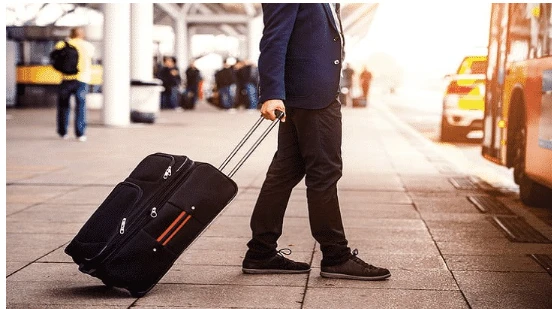 تعرف على تفسير رؤية الاستعداد للسفر في المنام لابن سيرين الاستعداد للسفر في المنام له الكثير من التفسيرات المختلفة فيها الخير وفيها الشر وفقا لحالة