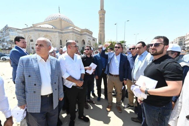 وزير الإسكان يتفقد مشروع تطوير ميدان الحصريوزير الإسكان أثناء جولته التفقدية اليوممصطفي الطهطاويتفقد المهندس شريف الشربيني، وزير الإسكان والمرافق