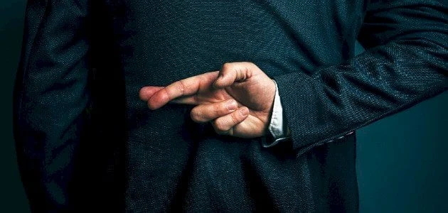 عبارات وحكم عن الكذب بالانجليزي مترجمةعبارات وحكم عن الكذب بالإنجليزي مترجمة يعتبر الكذب من الأشياء التي يلجأ إليها المخادعين، لتجنب المواجهة، يفضلون الهروب عن مواجهة حقيقة ما يفعل