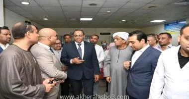 قنا ممدوح السنبسى أجرى الدكتور خالد عبدالحليم محافظ قنا، جولة تفقدية علي عدد من المشروعات الخدمية بمدينة قفط، جنوب المحافظة، تفقد خلالها موقف سيارات