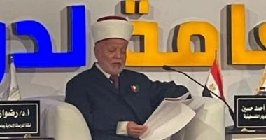 صلاح عبد الله يقدم تكريم أحمد آدم بمهرجان المسرح المصري: عمر صداقتنا تخطى 40 سنة تعرف على التالي صلاح عبد الله يقدم تكريم أحمد آدم بمهرجان المسرح