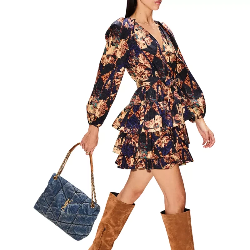 أجمل موديلات فساتين قصيرة.. صيف 2024 أجمل موديلات فساتين قصيرة.. صيف 2024 تهتم الأزياء والموضة بتجديد نفسها بشكل دائم، حيث تشهد صيحات الموضة تطورا