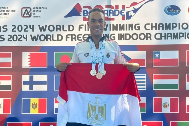 لاعب القوات المسلحة محمد طارق يحقق إنجازا فى بطولة العالم للسباحة بالزعانف للأساتذة بدولة صربيانجح النقيب مهندس محمد طارق محمد حسنين من القوات المسلحة في تحقيق ثلاث ميداليات متنوعة