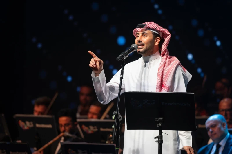 فؤاد عبد الواحد يخطف الأنظار ويحلق في جولة المملكة بين الطائف وأبها شاهد المقال التالي من صحافة السعودية عن فؤاد عبد الواحد يخطف الأنظار ويحلق في