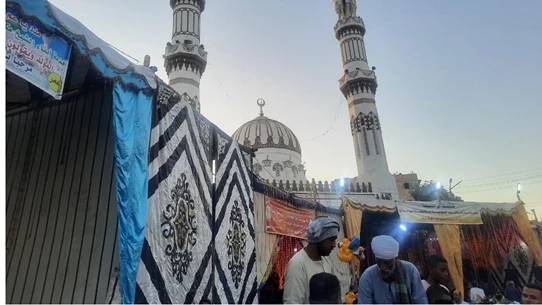 بالفيديو - مسجد وضريح العارف بالله في سوهاج.. رمز تاريخي وديني بقلب الصعيد عربي21 لايت شاهد المقال التالي من صحافة قطر عن بالفيديو مسجد وضريح العارف بالله في سوهاج رمز تاريخي وديني