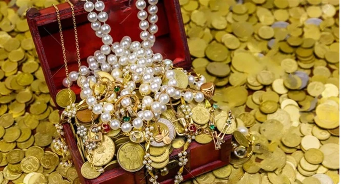 أهم 50 تفسير لرؤية الكنز في المنام لابن سيرين الكنز في المنام، رؤية الكنز يشير إلى الخير الكثير سواء المال والتحولات الإيجابية التي يحظى بها الحالم،