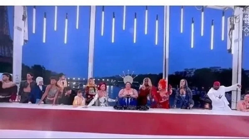 اللجنة الأولمبية تتخذ قرار عاجل بشان فيديو الافتتاح المسئ للمسيحية عقب الجدل الكبير والاعتراضاتاللجنة الأولمبية تتخذ قرار عاجل بشان فيديو الافتتاح