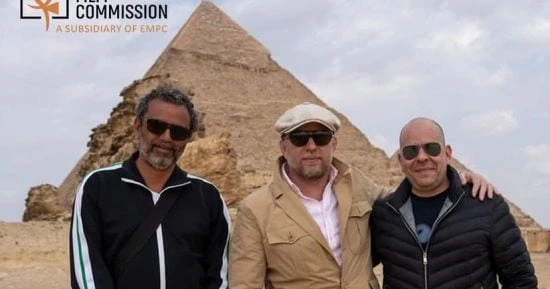 الفن - مطاردات ومعارك بالطائرات والمدرعات بفيلم في مصرأفاق عربية الفن نتحدث اليوم حول مطاردات ومعارك بالطائرات والمدرعات بفيلم في مصر والذي يثير