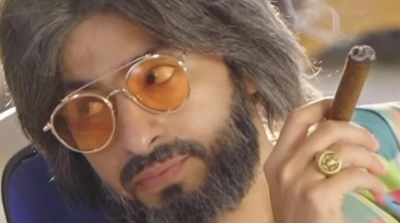 ب روب وباروكة.. ظهور غريب ل حمادة هلال يثير الجدل (فيديو) كشف الفنان حمادة هلال، تفاصيل فيديو كليب أغنيته الجديدة، التي تحمل اسم حصل. وطرح المطرب