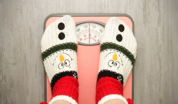 د. باهي هاني كانت أنثى حتى جاعت.د. حنان ماجدد. باهي هانيحوالي من 7 إلى10 أيام قبل بدء الدورة الشهرية، تتغير مستويات هرمون البروجسترون والإستروجين، ما يؤدي إلى الرغبة الشديدة في تنا