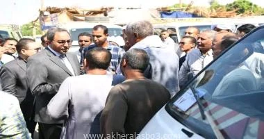 قنا ممدوح السنبسى تفقد الدكتور خالد عبدالحليم محافظ قنا، مجمع مواقف الأجرة بمدينة قنا، للاطمئنان على حركة نقل الركاب، وانتظام العمل بالمواقف،