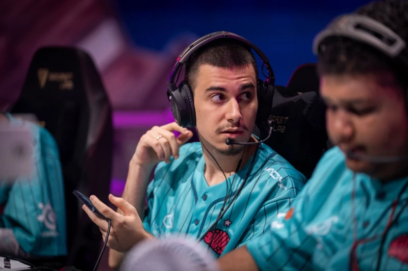 كأس العالم للرياضات الإلكترونية يستضيف أطفال هيئة رعاية ذوي الإعاقة الحياة شاهد المقال التالي من صحافة السعودية عن كأس العالم للرياضات الإلكترونية