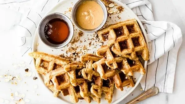 طريقة عمل حلويات بدون سكر ودقيققدم الشيف مصطفي العمدة، العديد من وصفات الحلويات اللذيذة والصحية التي لا تحتوي على السكر والدقيق. إليك بعض الأفكار