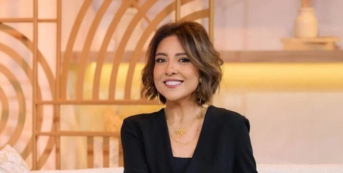 قلوبنا معاكم.. مي كساب تدعم الشعب اللبناني بعد القصف الفنانة مي كسابافاق عربيةحرصت الفنانة مي كساب، على دعم الشعب اللبناني، وذلك بعدما تعرضت لبنان