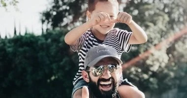 يوم الخال والعم.. أبراج من أفضل الأعمام والأخوال لأطفال العائلة المرأة والمنوعات شاهد المقال التالي من صحافة مصر عن يوم الخال والعم أبراج من أفضل