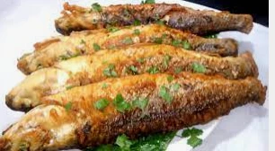 ما هو تفسير حلم السمك للمتزوجين لابن سيرين؟ تفسير حلم السمك للمتزوجين، السمك من المأكولات البحرية التي يفضلها الكثير من الناس ورؤيته في المنام محمودة