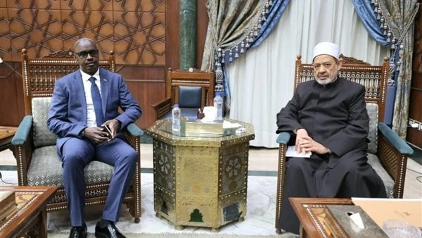 سفير رواندا يطلب من الإمام الأكبر إنشاء معاهد أزهرية وزيادة المنح الدراسيةاستقبل فضيلة الإمام الأكبر الدكتور أحمد الطيب، شيخ الأزهر الشريف، السفير
