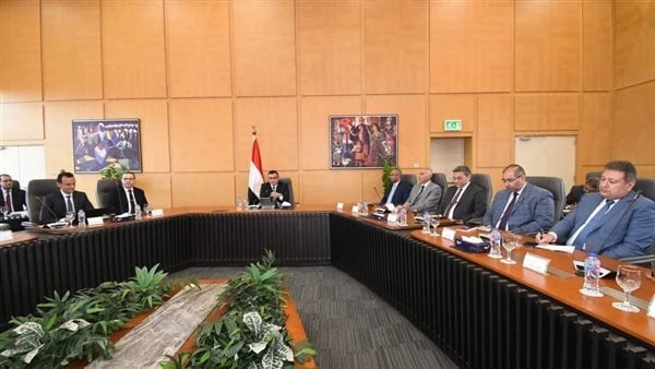 وزير الإسكان: التعاون مع المطورين العقاريين لجذب استثمارات محلية وأجنبية جديدةالتقى المهندس شريف الشربيني، وزير الإسكان والمرافق والمجتمعات