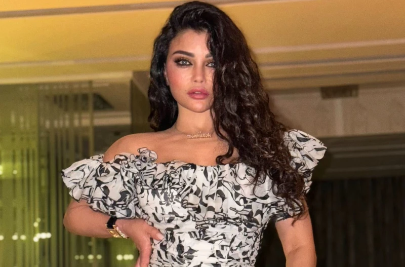 بين بيروت واسطنبول هيفا وهبي تشوق الجمهور لأجمل حفلاتها المقبلة شوقت الفنانة اللبنانية هيفا وهبي جمهورها لحفلاتها الفنية المقبلة، حيث رفعت منسوب