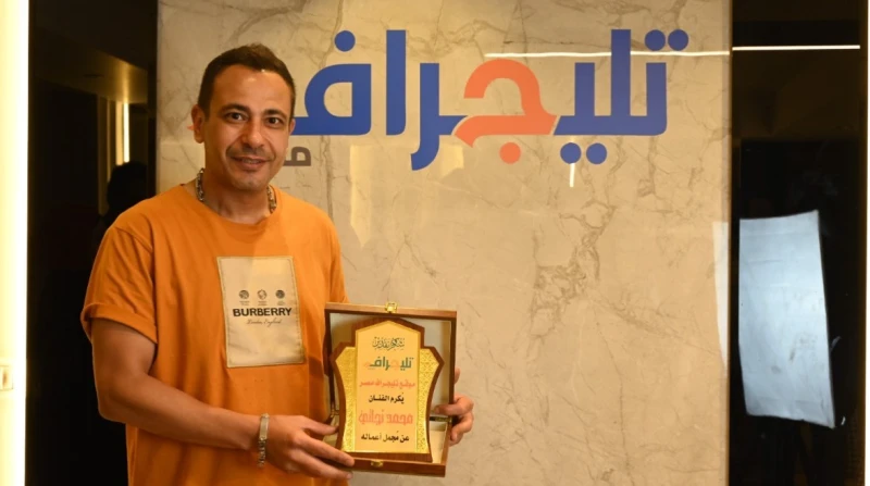 محمد نجاتي يكشف كواليس مشهد تحرش عبلة كامل به في عرق البلح كشف الفنان المصري محمد نجاتي العديد من الكواليس المثيرة لفيلمه الشهير عرق البلح.عبلة كامل