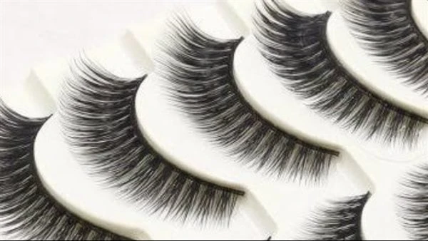 حكم تركيب الرموش والاكستنشن أثناء الوضوء؟ أمين الفتوى يجيبأجاب الشيخ عويضة عثمان، أمين الفتوى بدار الإفتاء المصرية، على سؤال متصلة حول حكم تركيب الرموش الصناعية والاكستنشن أثناء ال