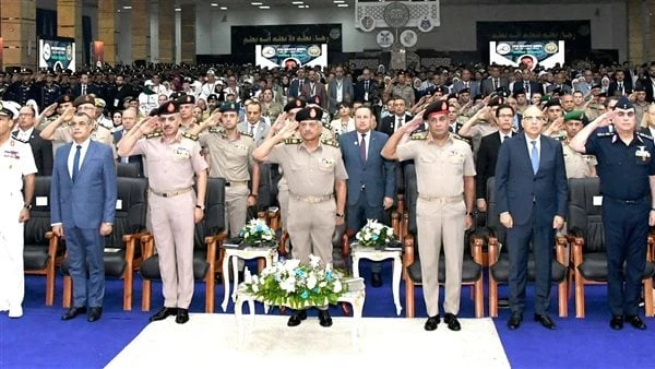 وزير الدفاع يشهد المؤتمر الدولى الرابع للإتصالات ومسابقة الإبتكارات العلمية بالأكاديمية العسكرية المصريةشهد الفريق أول عبدالمجيد صقر القائد العام