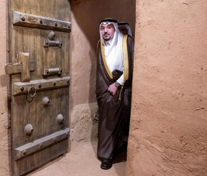 خلال زيارته قصر مشرف.. أمير القصيم يؤكد أهمية التراث الحضاري في المنطقة الحياة شاهد المقال التالي من صحافة السعودية عن خلال زيارته قصر مشرف أمير