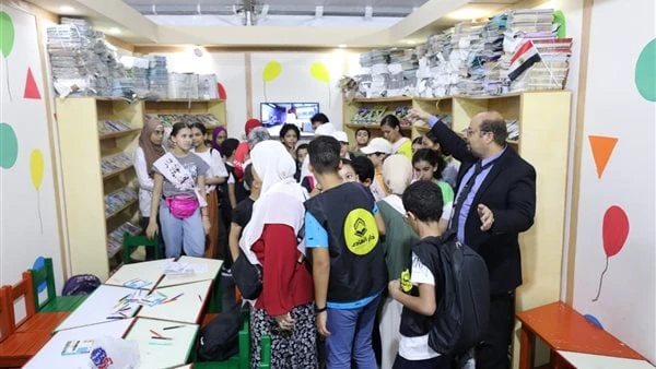 جناح الأزهر بمعرض الإسكندرية للكتاب ينظم يوما في حب مصر ويجذب الزوارفي إطار حرص جناح الأزهر الشريف بمعرض الإسكندرية للكتاب في دورته ١٩، على تعزيز قيم الانتماء للوطن في نفوس جمهور م