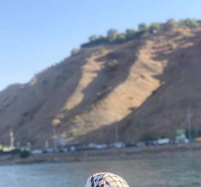 رواية يارا الفصل الخامس5بقلم ايسو ابراهيم رواية يارا بقلم ايسو ابراهيم رواية يارا الفصل الخامس5بقلم ايسو ابراهيمكانت منى بتبص على يارا وابنها وبتكلم