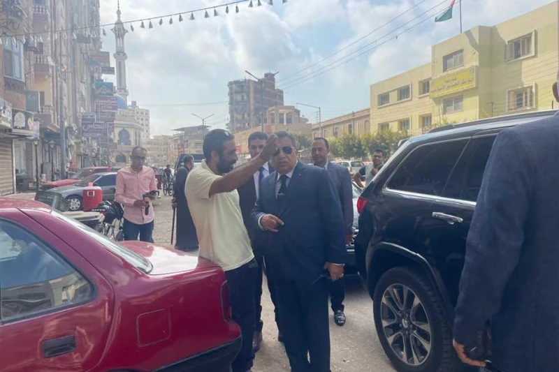 محافظ الدقهلية: المواطن شريك أساسي في عملية نظافة الشوارع أجرى اللواء طارق مرزوق، محافظ الدقهلية، اليوم الأحد، جولة مفاجئة بمدينة المنصورة لمتابعة