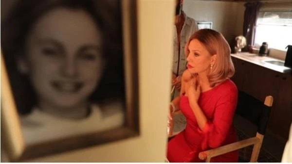 أحدث ظهور ل شيرين رضا خلال جلسة تصويرشاهد شاركت الفنانة شيرين رضا جمهور بعدة صور في جلسة تصوير لها عبر حسابها الشخصي على إنستجرام.تألقت شيرين في تلك