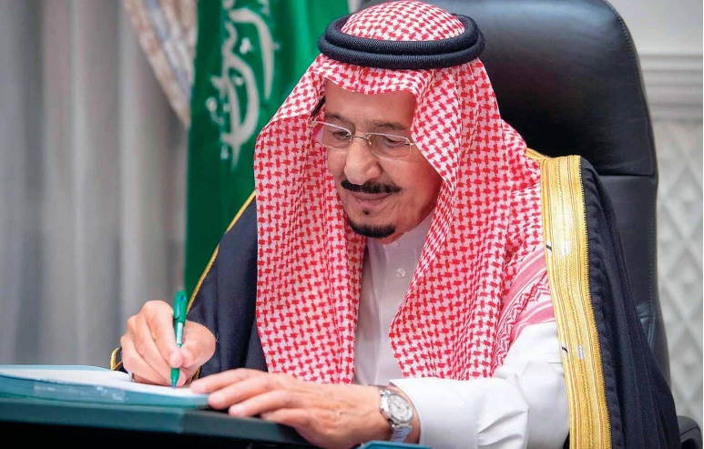 تعرف على تفسير رؤيا الملك سلمان لابن سيرين ورؤية التحدث معه تفسير رؤيا الملك سلمان، هل رؤية الملك سلمان تبشر بالخير أم تنذر بالسوء؟ وما هي الدلالات