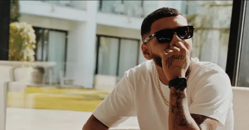 الفن و المشاهير: فنان تونسي يرمى بقارورة مياه من الجمهور في مهرجان بنزرت .. ويغادر الحفل وسط أجواء من الفوضى شاهد المقال التالي من صحافة لبنان عن