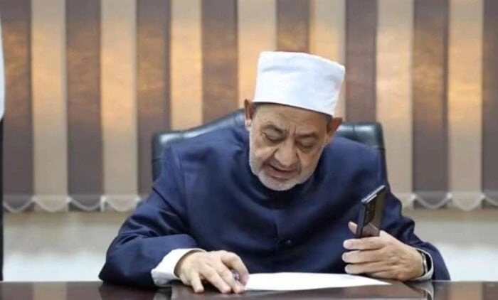 أنا عمك الدكتور أحمد الطيب.. شاهد مكالمة شيخ الأزهر للطالبة الفلسطينية رؤىنتيجة الثانوية الأزهرية 2024.. هنأ الدكتور أحمد الطيب، شيخ الأزهر، الطالبة