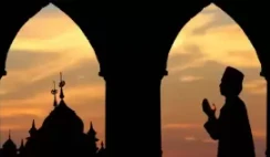 ما تفسير الأذان في المنام لابن سيرين؟ تفسير الأذان في المنام، يرى الفقهاء أن ما يخص العبادات أو ما فيه طاعة لله دون غيره محمود وفيه الخير والبركة