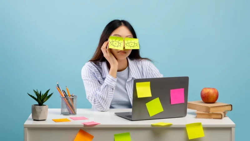 أسباب النسيان المتكرر .. هل يعتبر حالة مرضية ؟لا يقتصر النسيان على كبار السن فقط، بل صار عدد من الشباب يعانون من نسيان بعض الأمور الحياتية المهمة،