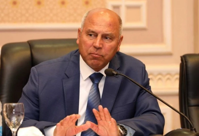 كامل الوزير: وصول 16 عربة سكة حديد ضمن صفقة التعاون بين المجر والقاهرة أعلن الفريق مهندس كامل الوزير، نائب رئيس مجلس الوزراء للتنمية الصناعية، وزير