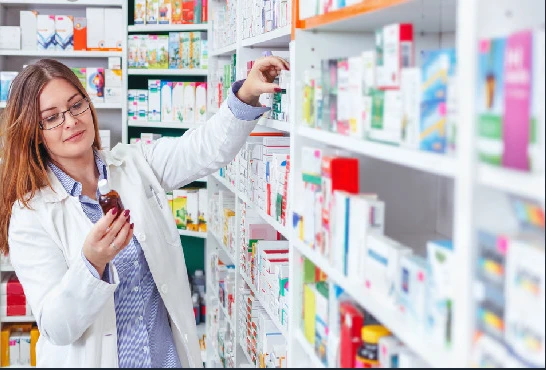 تفسير ابن سيرين لرؤية الصيدلية في المنام الصيدلية في المنام، يرى بعض الأشخاص صيدلية في المنام ويتساءل على ما ماذا يدل هذا الحلم؟ وإلى ما تشير إليه