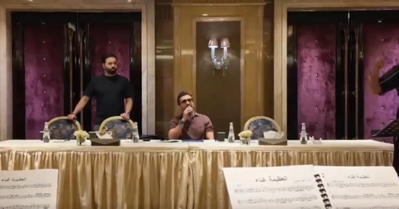 الثقافة والفن: بروفات غنائية.. فهد الكبيسي يتجهز لحفله المرتقب بالرياض شاهد المقال التالي من صحافة السعودية عن بروفات غنائية فهد الكبيسي يتجهز لحفله