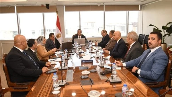 وزير الإسكان يستعرض مقترحات تعظيم دور الهيئة العامة للتنمية السياحية عقد المهندس شريف الشربيني، وزير الإسكان والمرافق والمجتمعات العمرانية، رئيس مجلس