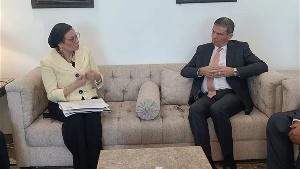 وزيرا الزراعة والبيئة يبحثان جهود مواجهة التغيرات المناخية وتأثيراتها على صغار المزارعيناستقبل علاء فاروق، وزير الزراعة واستصلاح الأراضي، الدكتورة