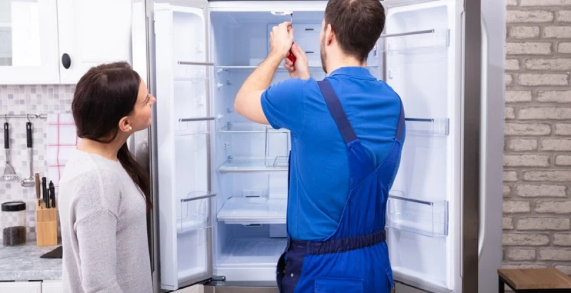 جربه الآن زر في الثلاجة يمكنه توفير بفاتورة الكهرباءزر في الثلاجة يمكنه توفير بفاتورة الكهرباء ، وفقا لموقع البريطاني، تحتوي الثلاجات على مفتاح توفير الطاقة، وهي ميزة تقلل من استهل