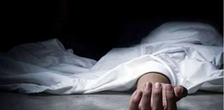 ما تفسير رؤية موت شخص في المنام لابن سيرين؟ موت شخص في المنام، إن رؤية الموت من الرؤى المفزعة التي تبعث في النفس الهول والرهبة، وتعد من أكثر الرؤى