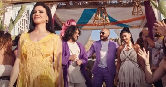 الفن - تامر حسني وبهاء سلطان يجتمعان في ديو معلمين وظهور كارولين عزمي ودارين حدادأفاق عربية الفن نتحدث اليوم حول تامر حسني وبهاء سلطان يجتمعان في ديو