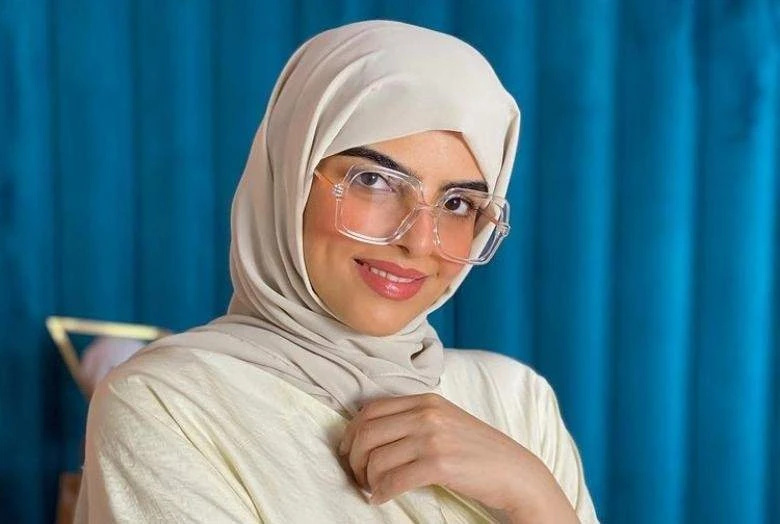 الفن و المشاهير: سارة الودعاني لأول مرة برفقة مولودتها الجديدة وتطلق عليها هذا الإسم-بالصورة شاهد المقال التالي من صحافة لبنان عن سارة الودعاني لأول