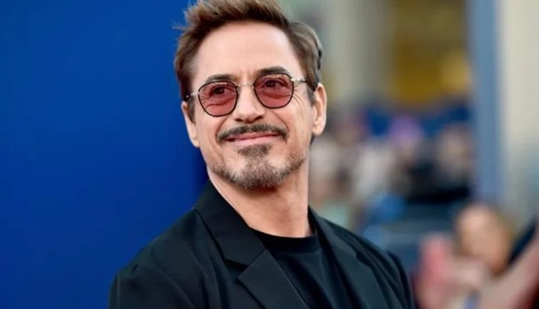 روبرت داوني جونيور يعلن خلال ملتقى كوميك كون عودته إلى أفلام مارفلأعلن الممثل الحائز جائزة أوسكار روبرت داوني جونيور السبت، عودته إلى أفلام مارفل