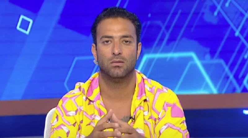 بعد شوبير.. قناة المحور تنهي التعاقد مع ميدو (خاص) كشفت مصادر رياضية لافاق عربية، أن قناة المحور قررت إيقاف برنامج الريمونتادا للإعلامي أحمد حسام