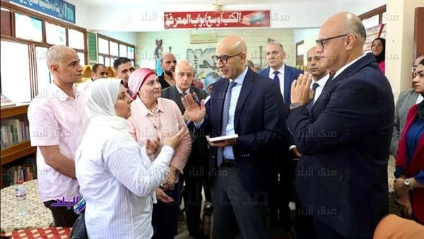 وزير التعليم يتفقد مدرستين بالقليوبية ويتحاور مع المعلمين حول مقترحاتهم للتطويرقام الدكتور محمد عبد اللطيف وزير التربية والتعليم والتعليم الفني،