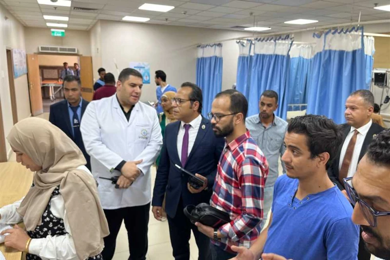 رئيس إقليم الصعيد يتفقد مستشفيات أسوان التخصصي والنيل في جولة مفاجئة قام الدكتور أحمد البرعي، رئيس إقليم الصعيد والمشرف العام على فرع هيئة الرعاية