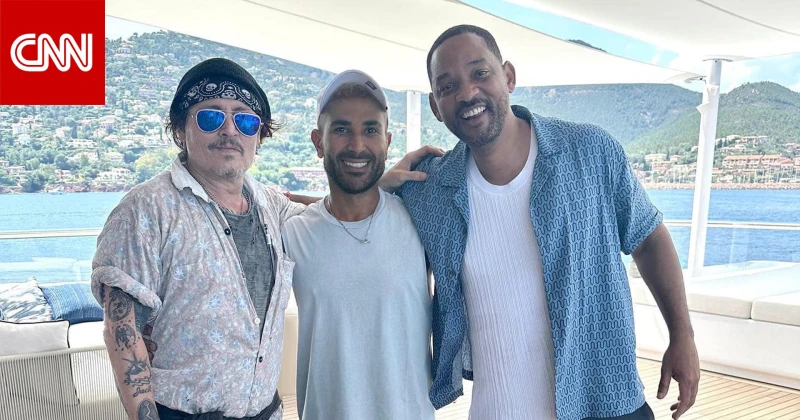 أحمد سعد يثير جدلا بصورة تجمعه مع ويل سميث وجوني ديب منوعات شاهد المقال التالي من صحافة الأفاق عربيةية عن أحمد سعد يثير جدلا بصورة تجمعه مع ويل سميث